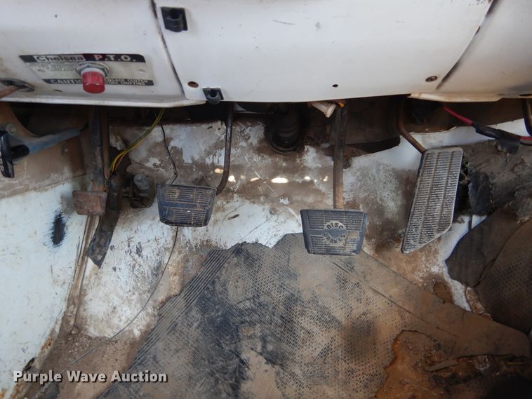 image for item FK9793 1982 Chevrolet Custom Deluxe 20 dump flatbed pickup truck