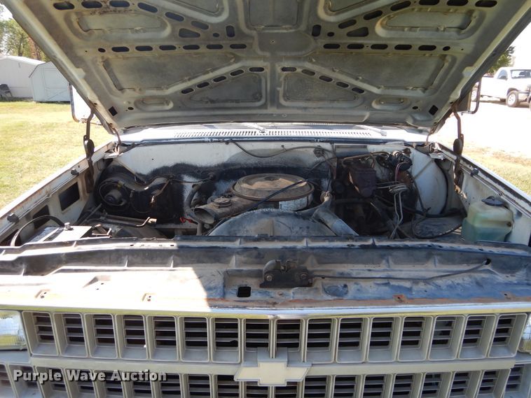 image for item FK9793 1982 Chevrolet Custom Deluxe 20 dump flatbed pickup truck