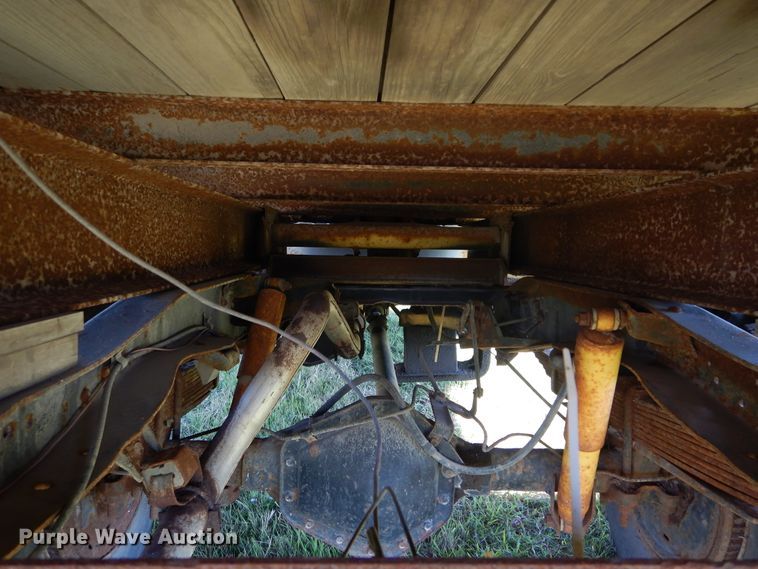 image for item FK9793 1982 Chevrolet Custom Deluxe 20 dump flatbed pickup truck