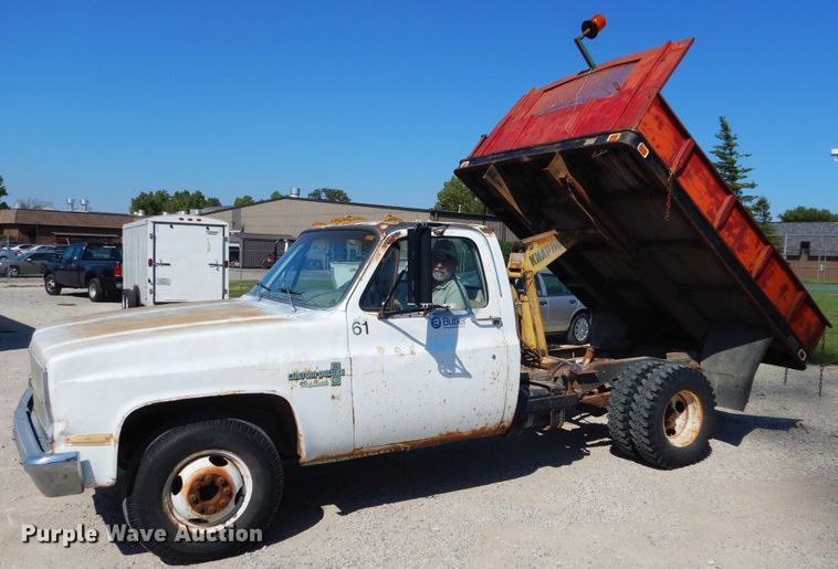 image for item FK9793 1982 Chevrolet Custom Deluxe 20 dump flatbed pickup truck