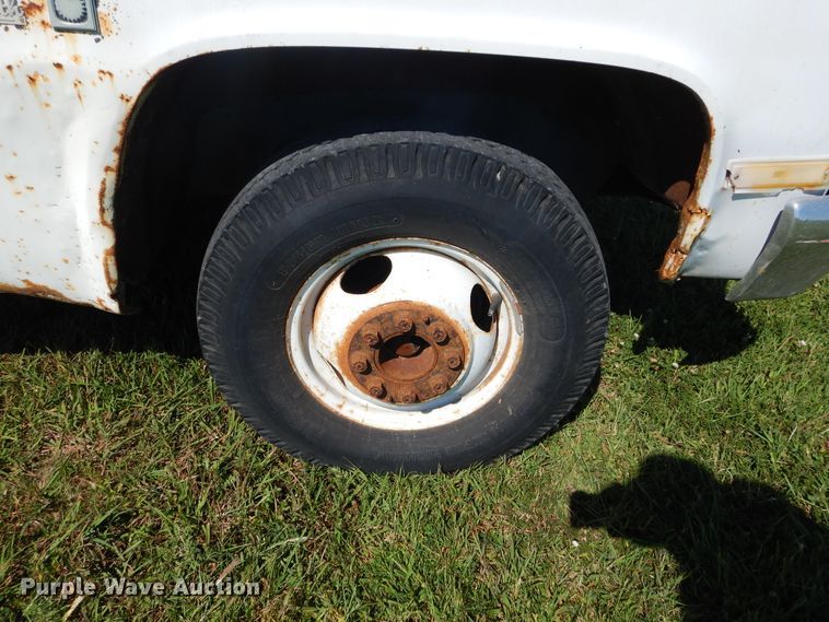 image for item FK9793 1982 Chevrolet Custom Deluxe 20 dump flatbed pickup truck