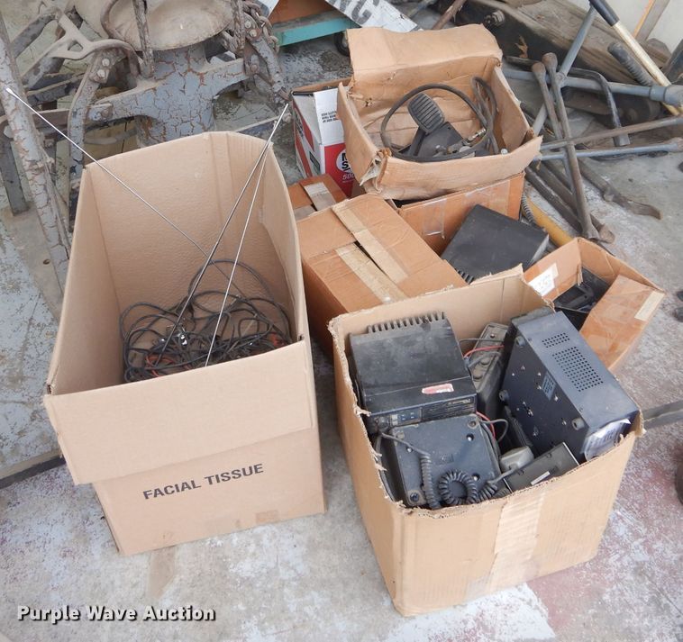 image for item FK9827 Radios and accessories