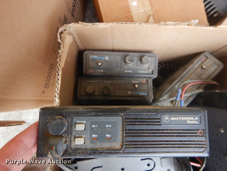 image for item FK9827 Radios and accessories