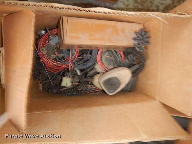 image for item FK9827 Radios and accessories