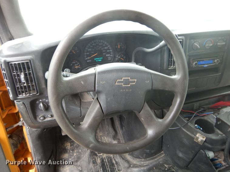 image for item FK9829 2007 Chevrolet Express 3500 school bus