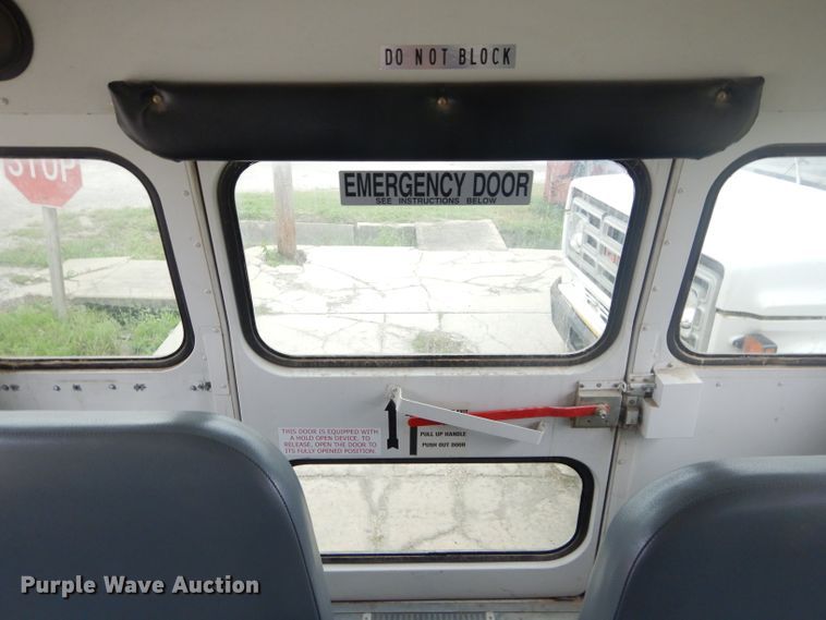 image for item FK9829 2007 Chevrolet Express 3500 school bus