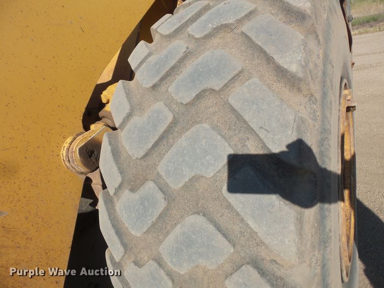 image for item FU9318 1998 Caterpillar 950G wheel loader