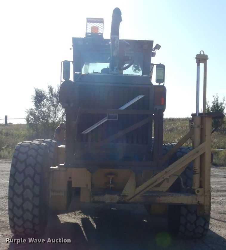 image for item FU9536 2002 Volvo G730 VHP motor grader