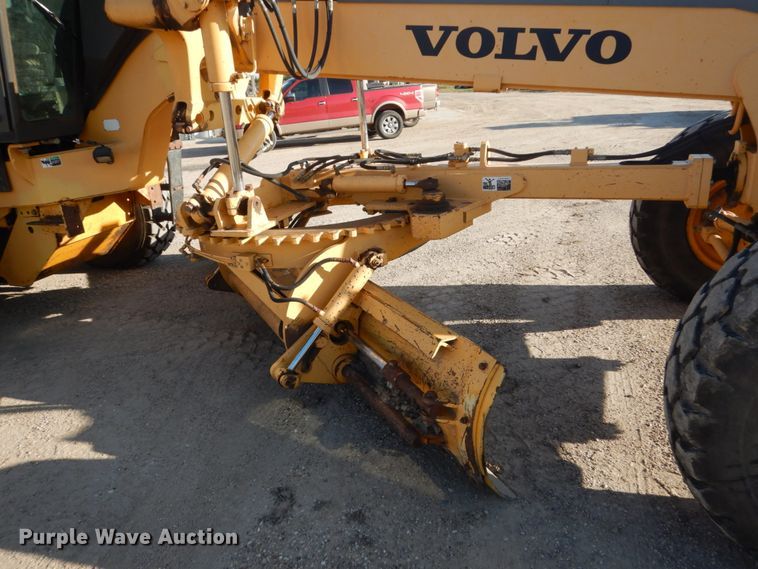 image for item FU9536 2002 Volvo G730 VHP motor grader
