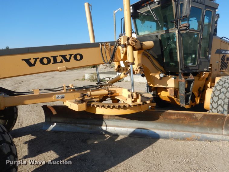 image for item FU9536 2002 Volvo G730 VHP motor grader