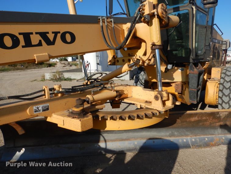 image for item FU9536 2002 Volvo G730 VHP motor grader