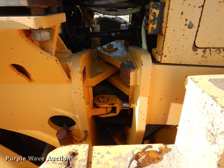 image for item FU9536 2002 Volvo G730 VHP motor grader