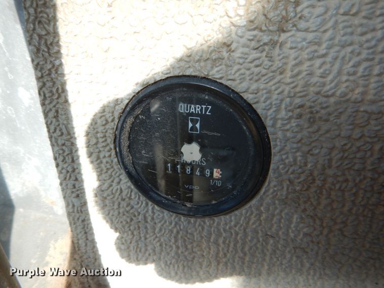 image for item FU9536 2002 Volvo G730 VHP motor grader