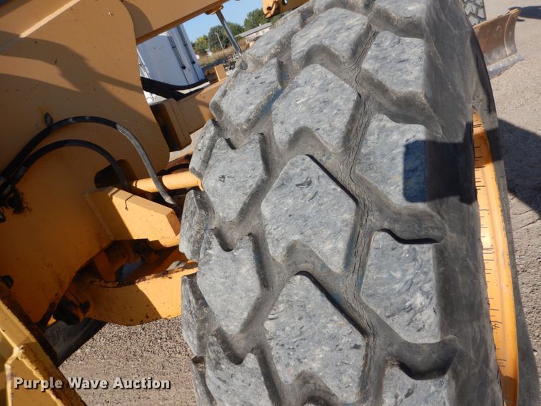 image for item FU9536 2002 Volvo G730 VHP motor grader