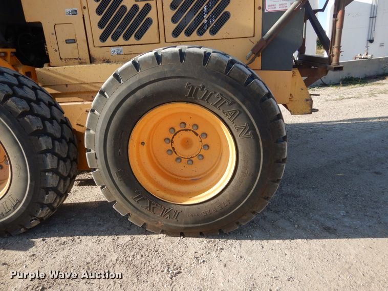 image for item FU9536 2002 Volvo G730 VHP motor grader