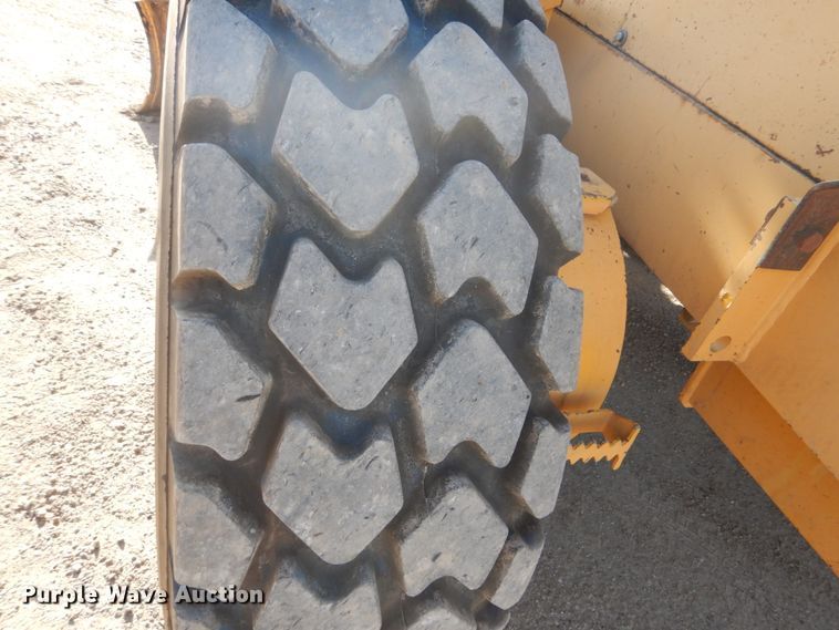 image for item FU9536 2002 Volvo G730 VHP motor grader