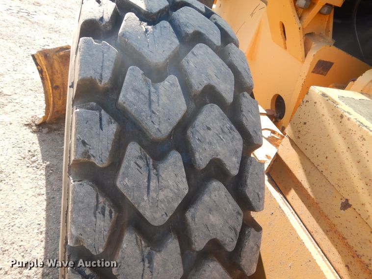 image for item FU9536 2002 Volvo G730 VHP motor grader