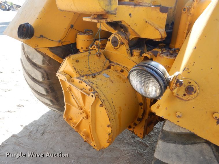 image for item FU9537 Caterpillar 619 elevating scraper