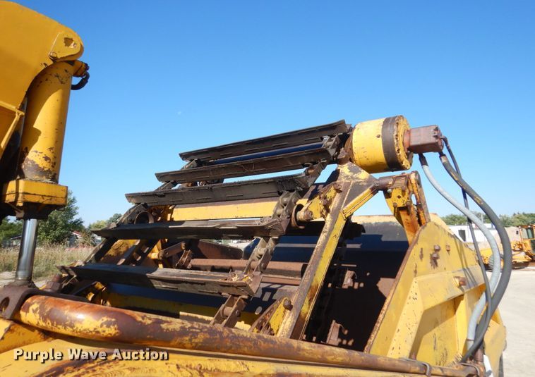 image for item FU9537 Caterpillar 619 elevating scraper