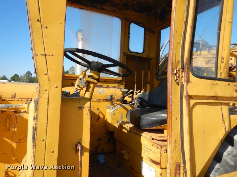 image for item FU9537 Caterpillar 619 elevating scraper