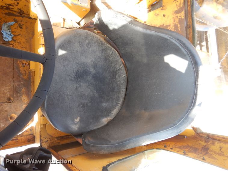 image for item FU9537 Caterpillar 619 elevating scraper