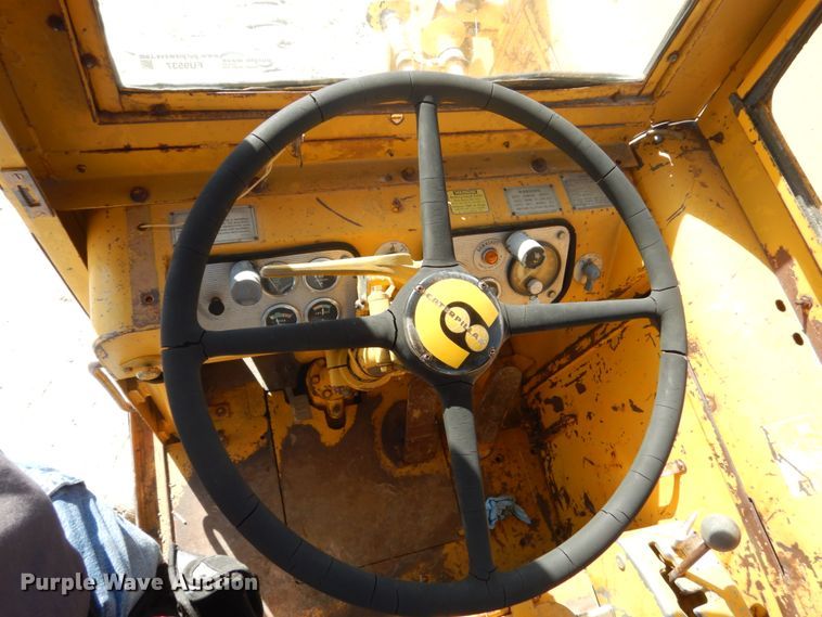 image for item FU9537 Caterpillar 619 elevating scraper