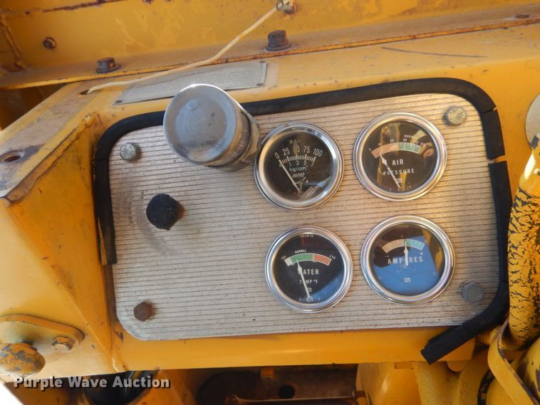 image for item FU9537 Caterpillar 619 elevating scraper