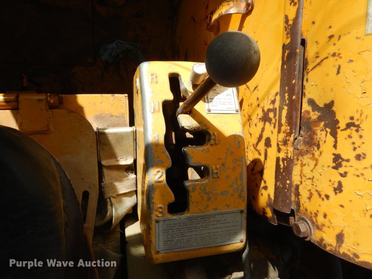 image for item FU9537 Caterpillar 619 elevating scraper