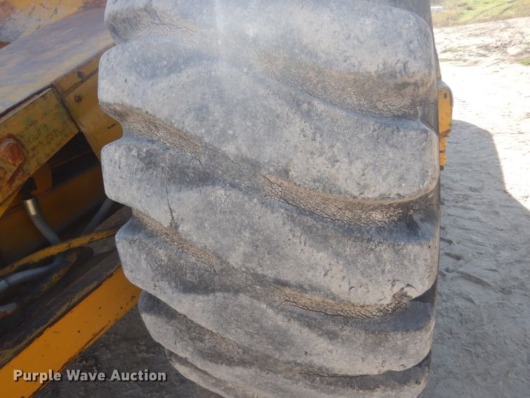 image for item FU9537 Caterpillar 619 elevating scraper