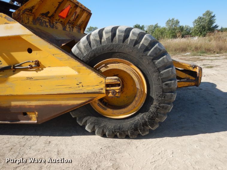 image for item FU9537 Caterpillar 619 elevating scraper