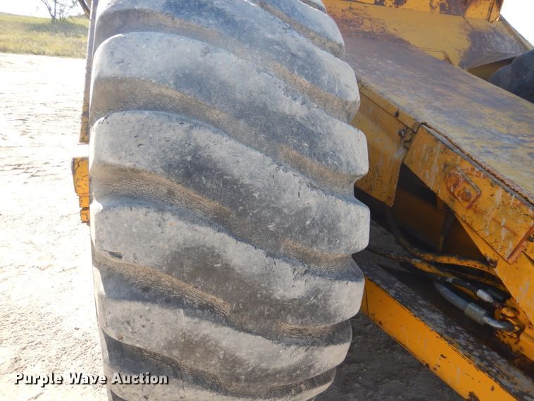 image for item FU9537 Caterpillar 619 elevating scraper