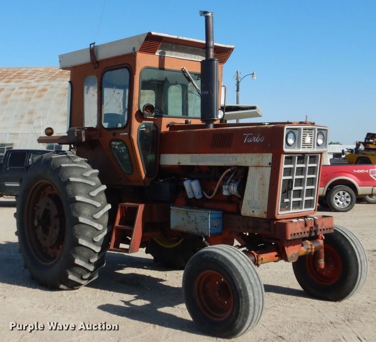 image for item FU9539 International 1066 tractor
