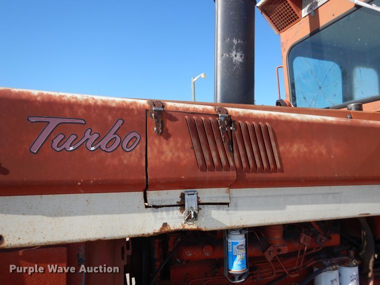 image for item FU9539 International 1066 tractor