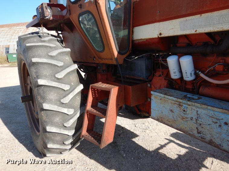 image for item FU9539 International 1066 tractor