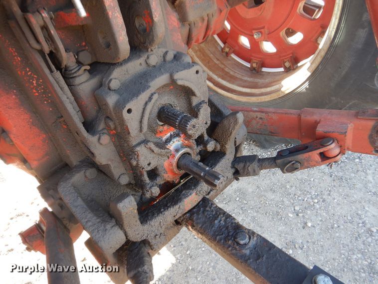 image for item FU9539 International 1066 tractor