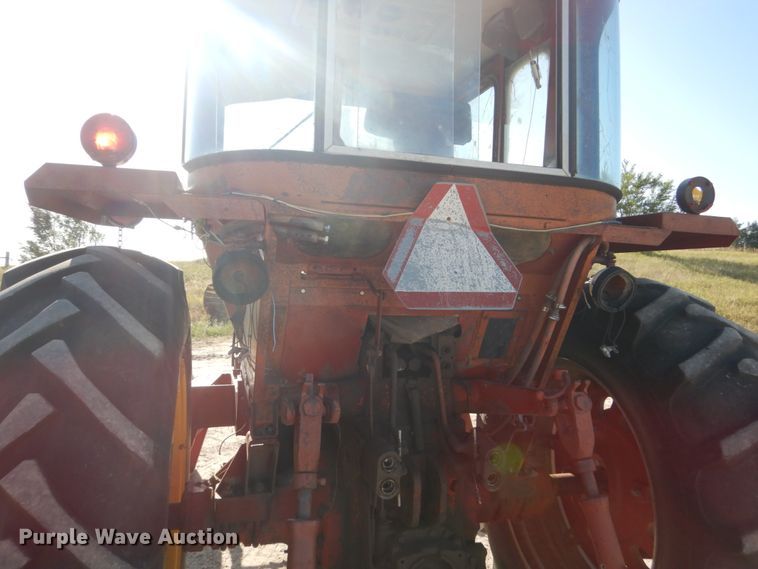 image for item FU9539 International 1066 tractor