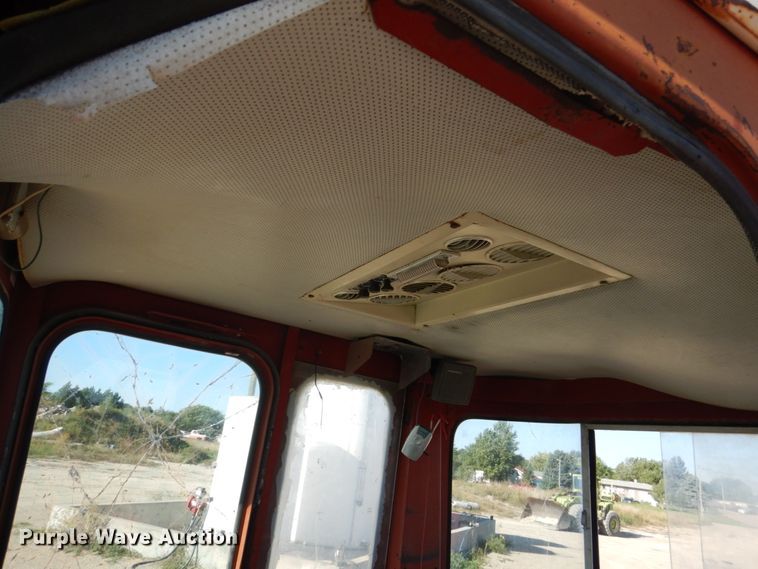 image for item FU9539 International 1066 tractor