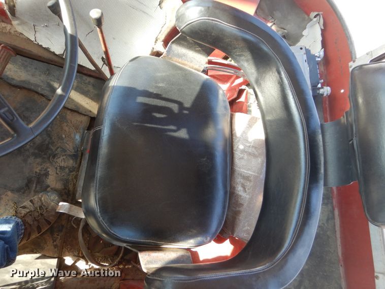 image for item FU9539 International 1066 tractor