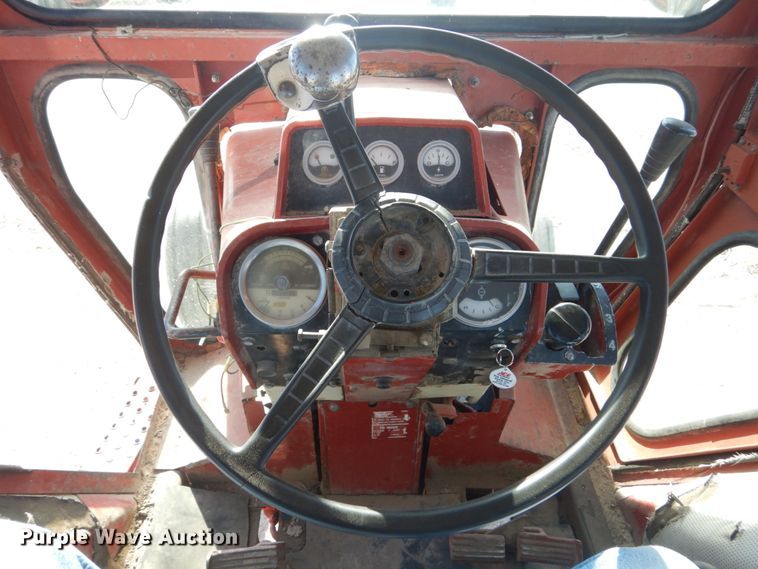 image for item FU9539 International 1066 tractor