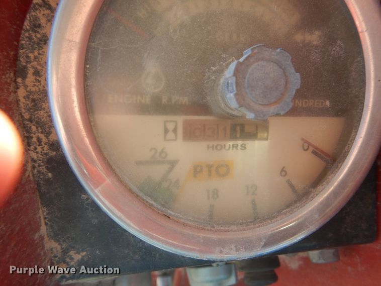 image for item FU9539 International 1066 tractor