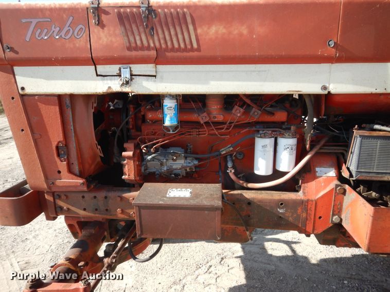 image for item FU9539 International 1066 tractor