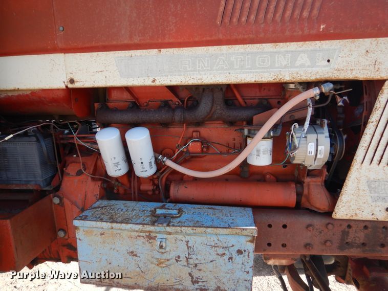 image for item FU9539 International 1066 tractor