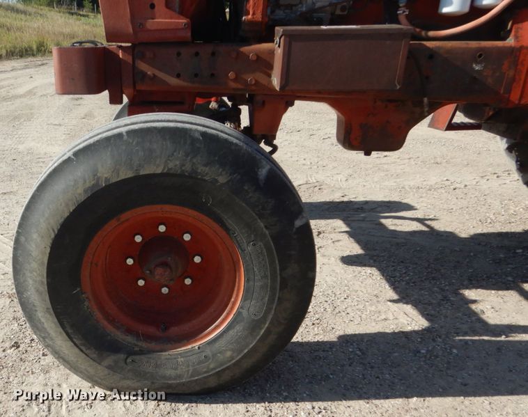 image for item FU9539 International 1066 tractor