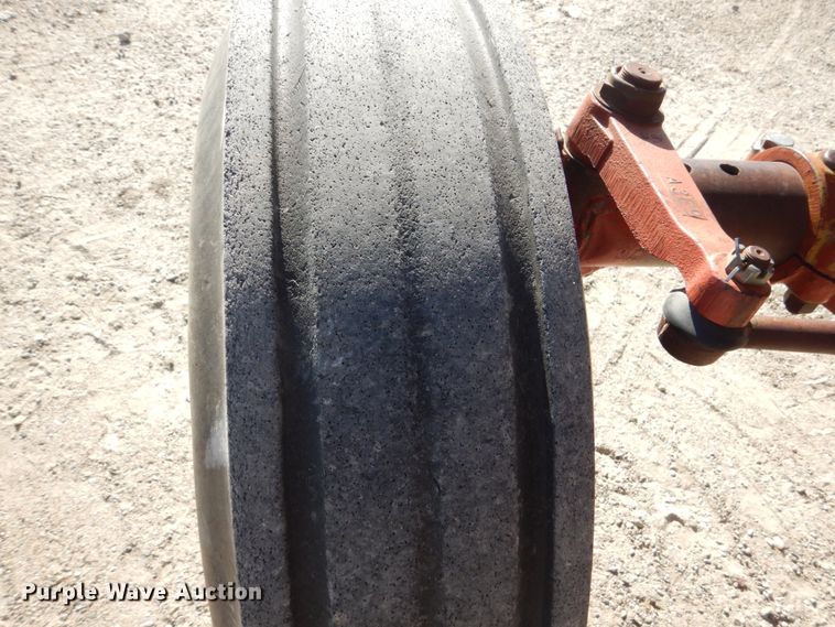 image for item FU9539 International 1066 tractor