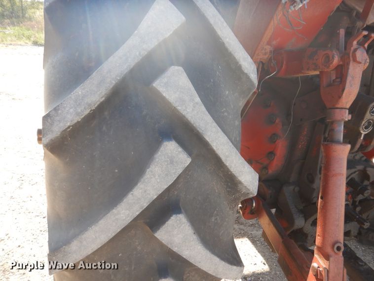 image for item FU9539 International 1066 tractor