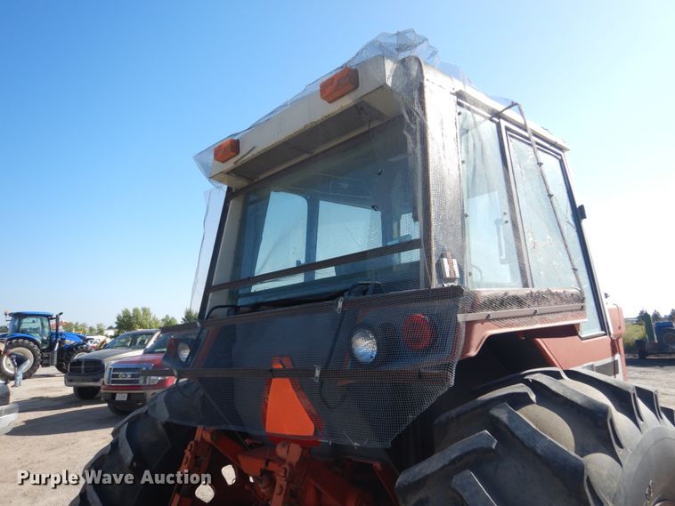image for item FU9540 International 886 tractor