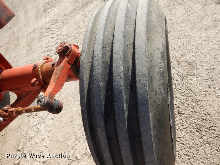 image for item FU9540 International 886 tractor