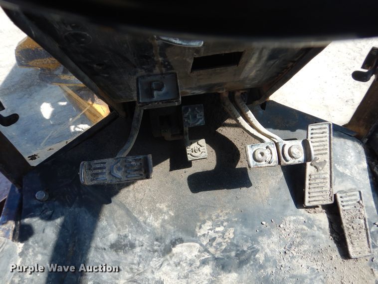 image for item FU9541 1982 John Deere 770A motor grader