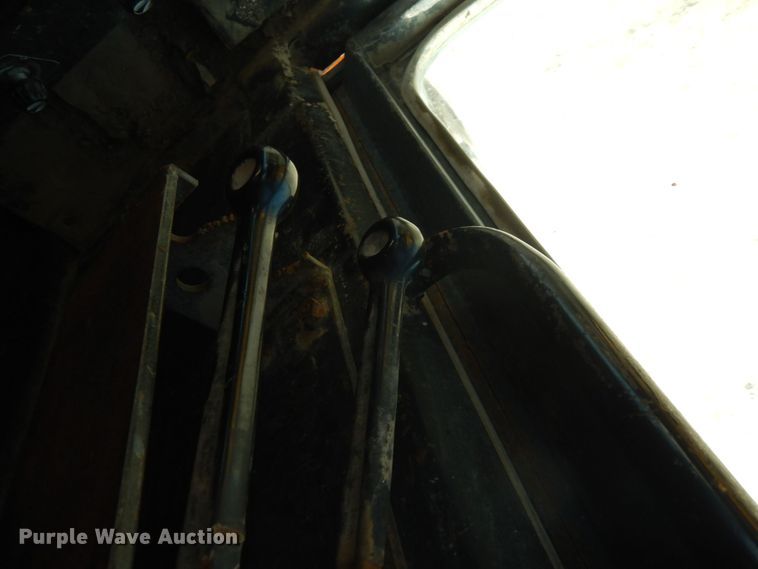 image for item FU9541 1982 John Deere 770A motor grader