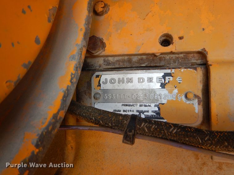 image for item FU9541 1982 John Deere 770A motor grader